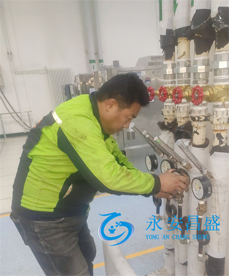 工廠車間風(fēng)管深度殺菌 干冰清洗技術(shù)杜絕微生物二次污染